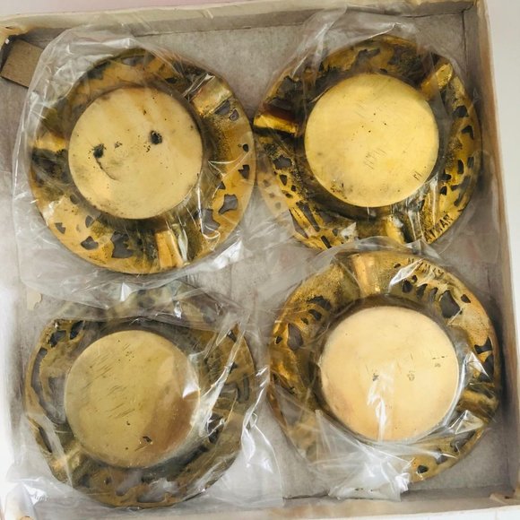 NEW - Set of 4 Brass Taiwanese Ashtrays with Chinese Characters - Picture 3 of 13